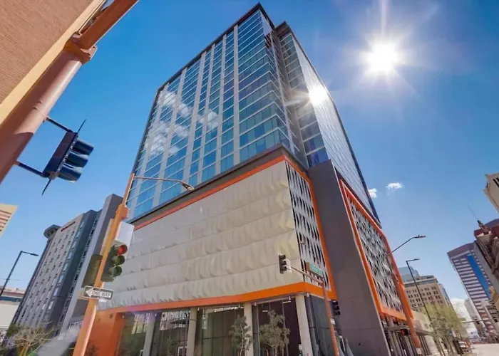 Apartment Boulevard Downtown Highrise Stu Sky Pool Parking Gym 09 Phoenix