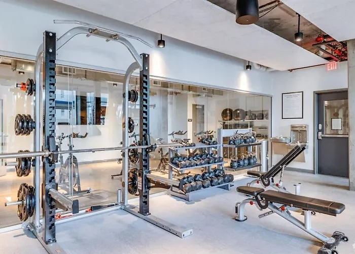 Boulevard Downtown Highrise Stu Sky Pool Parking Gym 09 Apartment *