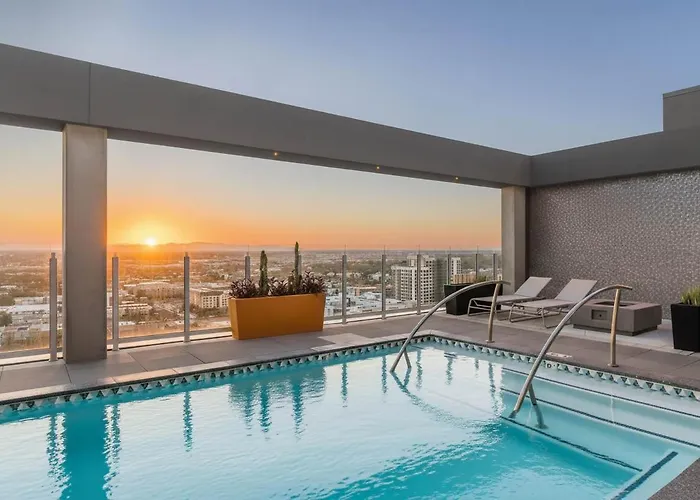 Boulevard Downtown Highrise Stu Sky Pool Parking Gym 09 *